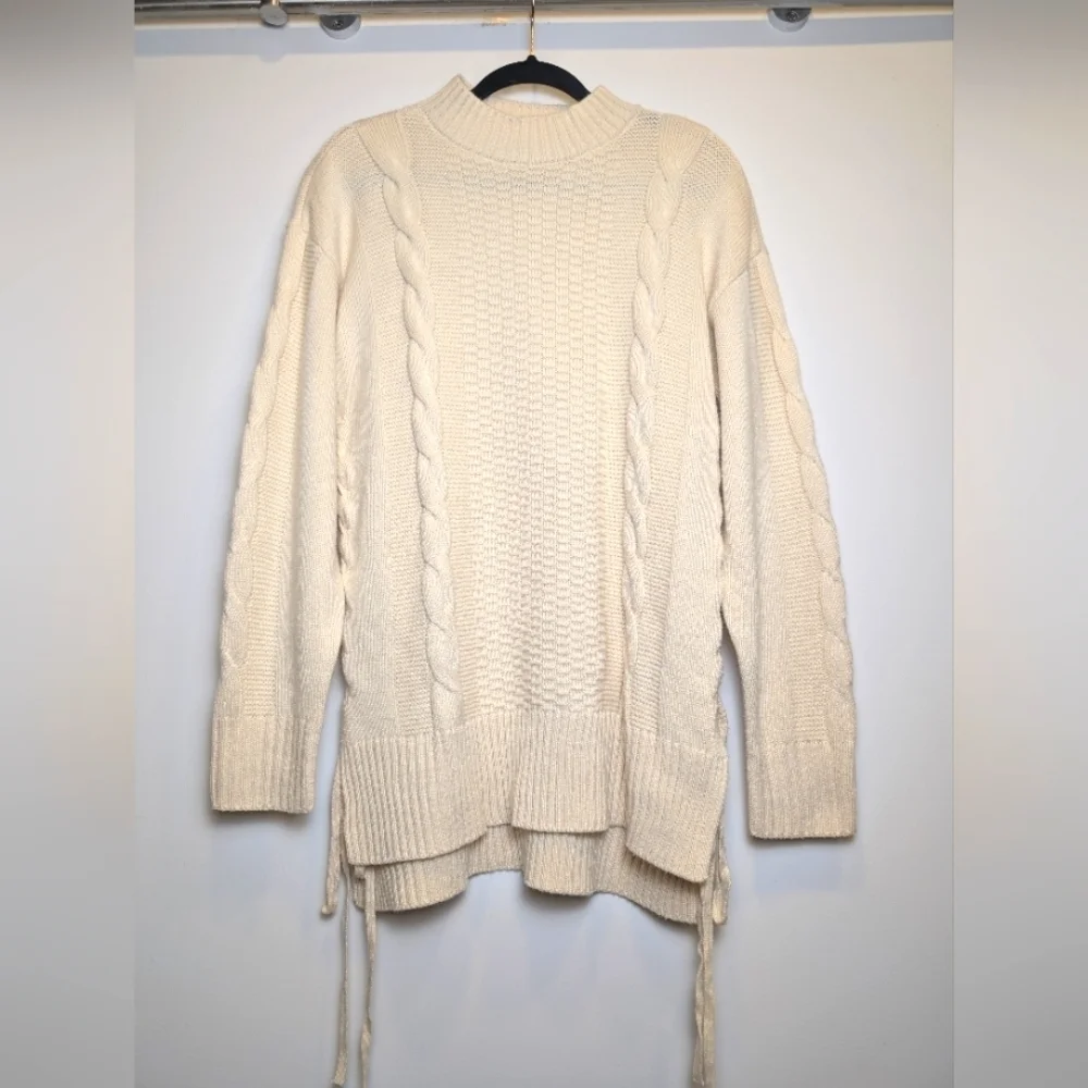 Cream Ribbed Cable Knit Lace Up Mock Neck Tunic Sweater Size Medium